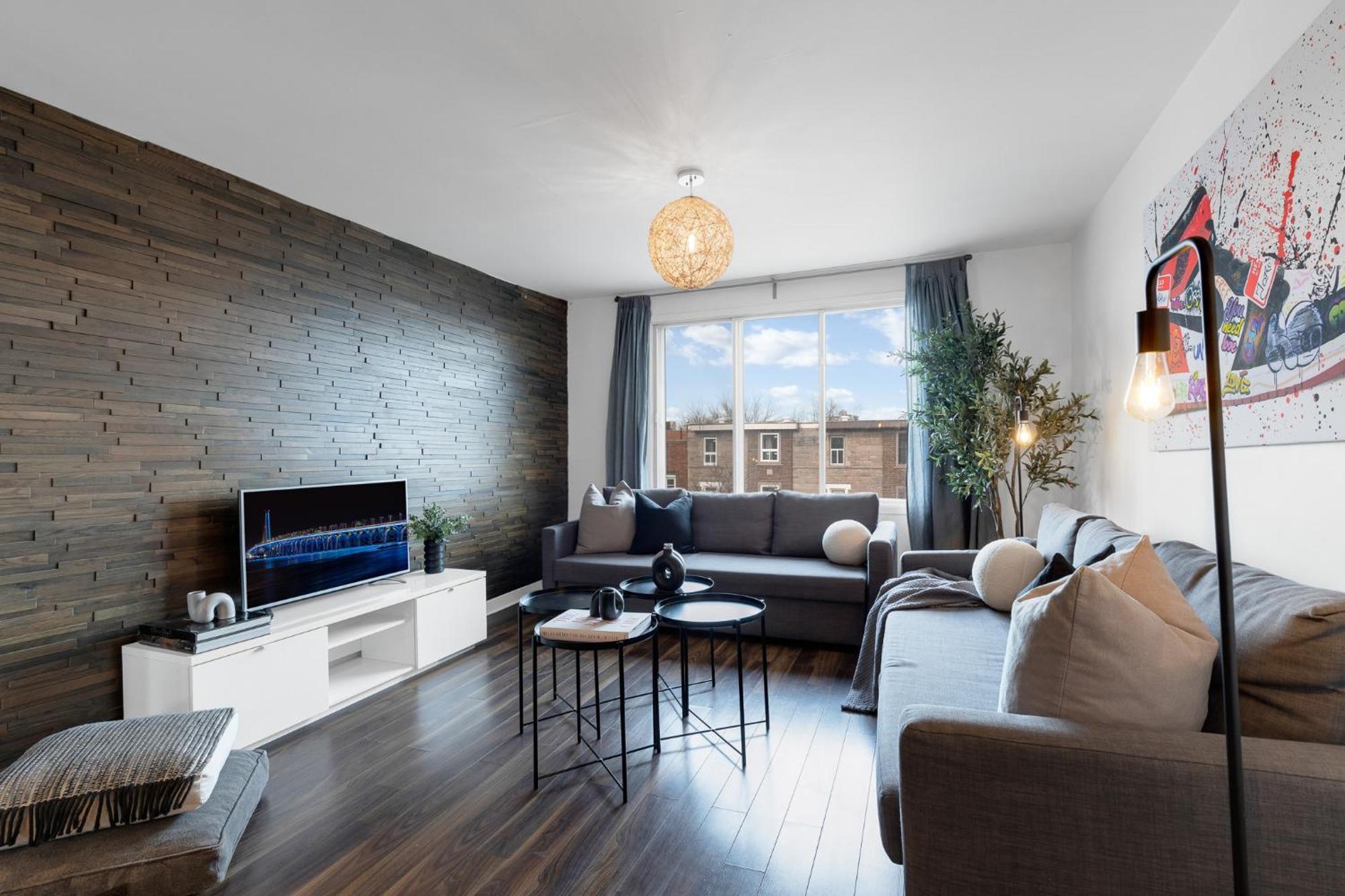 Апарт отель Liv Mtl Soho Монреаль Экстерьер фото